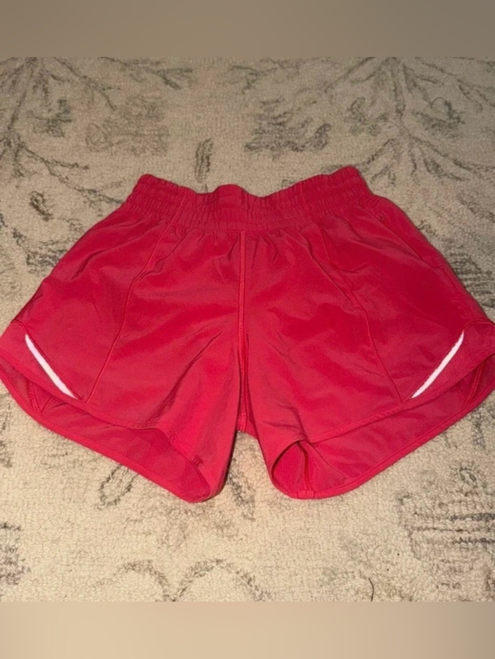 VGUC Lululemon Hotty Hot Shorts - Size 2 Pink / Watermelon Red
